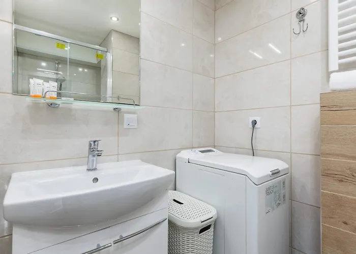 Marynarzy Okretow Pogranicza By Renters *