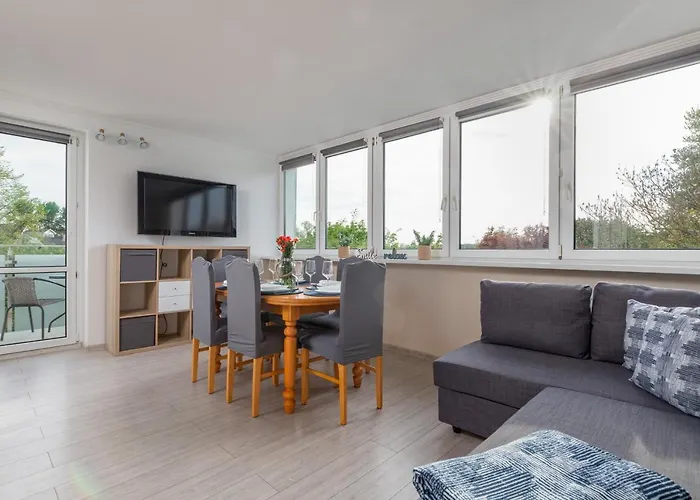 Marynarzy Okretow Pogranicza By Renters *